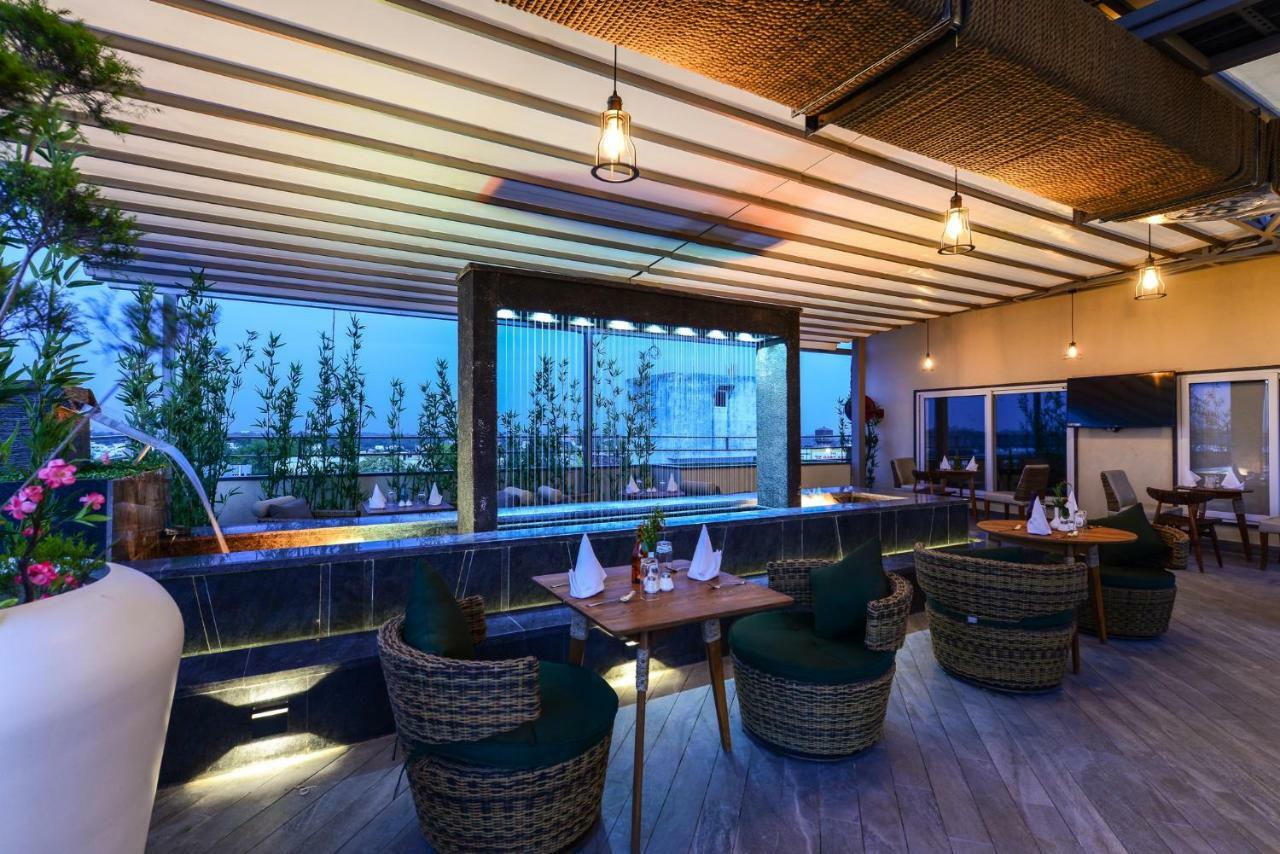 Hotel Atishay Bhopal Eksteriør bilde