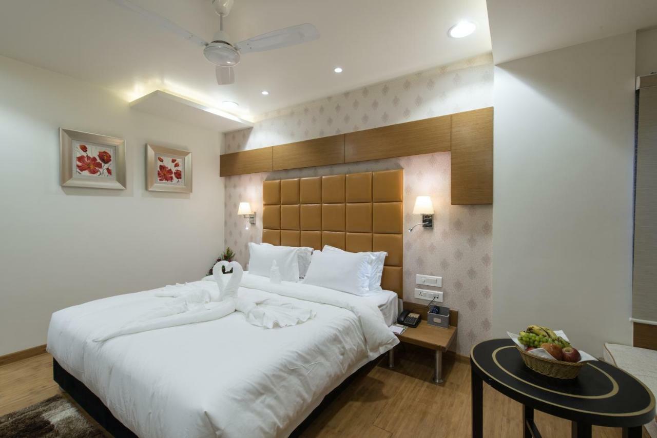 Hotel Atishay Bhopal Eksteriør bilde