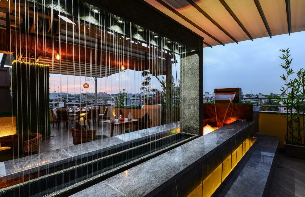 Hotel Atishay Bhopal Eksteriør bilde