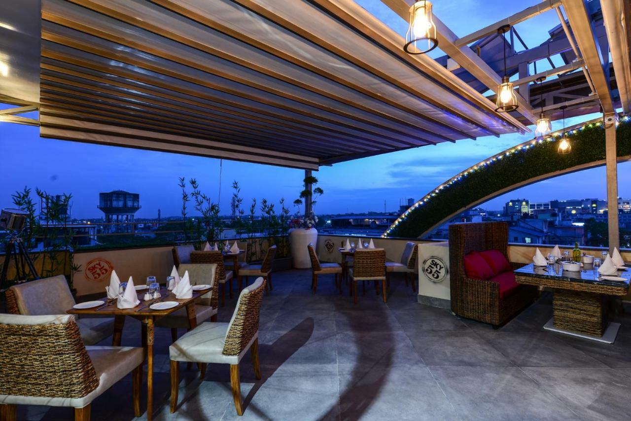 Hotel Atishay Bhopal Eksteriør bilde