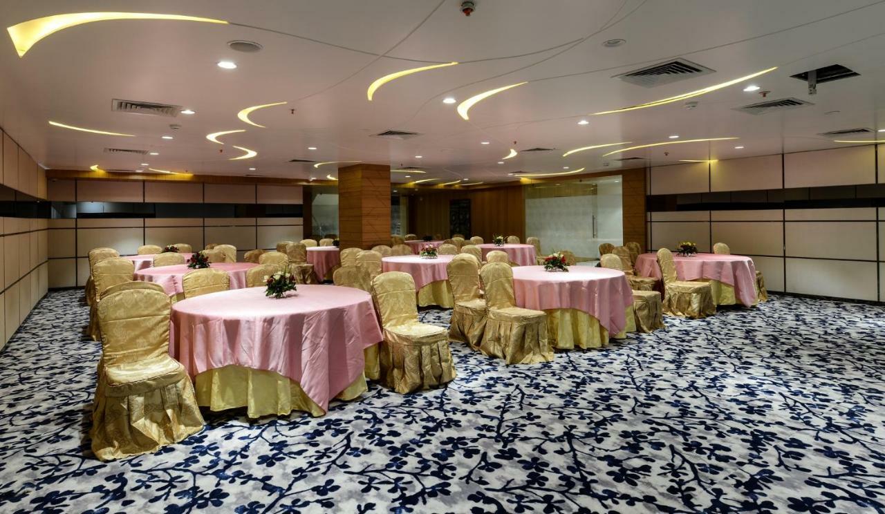 Hotel Atishay Bhopal Eksteriør bilde