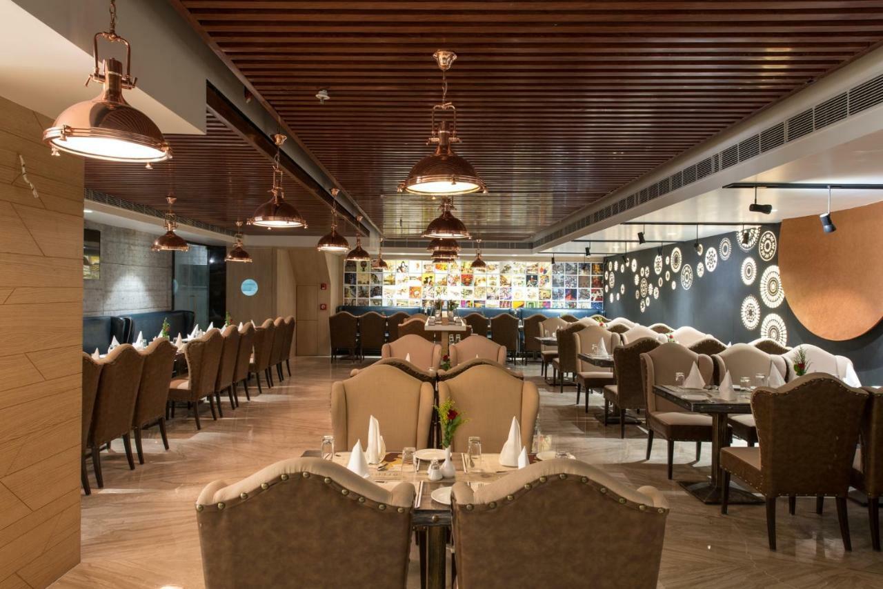 Hotel Atishay Bhopal Eksteriør bilde